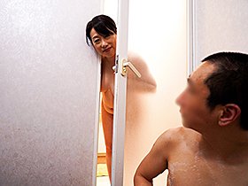 娘婿を誘惑する未亡人の義母 柏木舞子　サンプル画像05